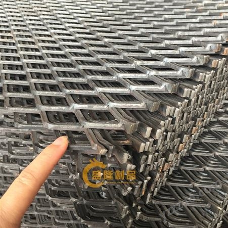 菱形钢板网 钢板网生产厂 菱形板防护网