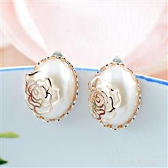 珍珠玫瑰花镂空耳钉 保色金耳钉 防过敏不掉色耳饰混批发