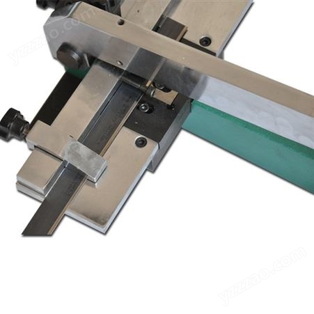 刀片冲孔机属于模切制版专业刀片打孔