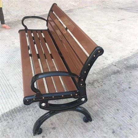 昆明公园木条靠背椅子 红色塑木条凳 公园用休闲椅子定制